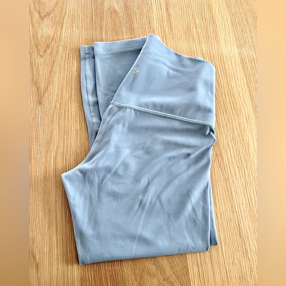 Lululemon Align High Rise 21” legging Size 6